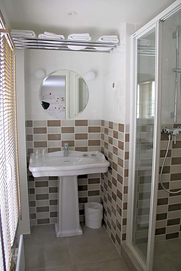 Hotel Des 3 Poussins