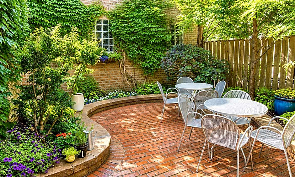 House 5863- Chicago'S Premier Bed And Breakfast