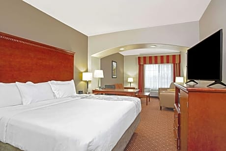 1 King Bed Accessible Room Non-Smoking