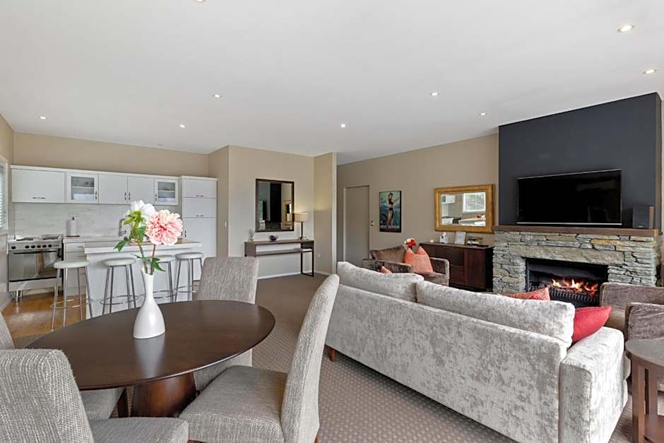 Queenstown House Bed & Breakfast and Apartments