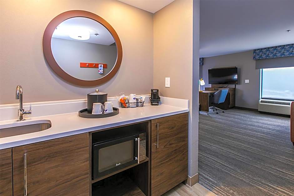 Hampton Inn By Hilton And Suites Wilder