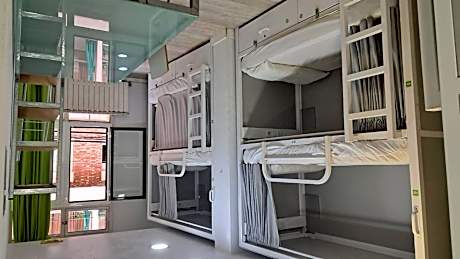 Bed in 6-Bed Mixed Dormitory Room