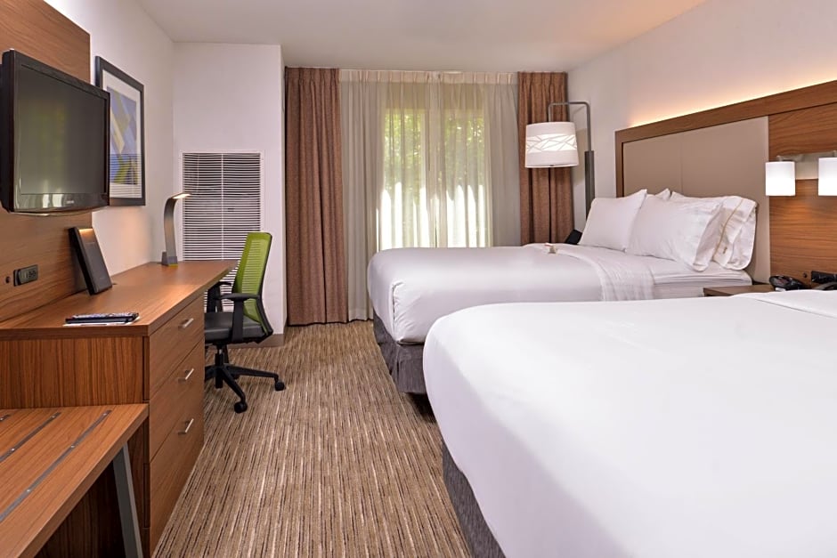 Holiday Inn Express Hotel & Suites Lacey