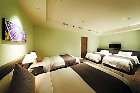 Deluxe Triple Non-Smoking