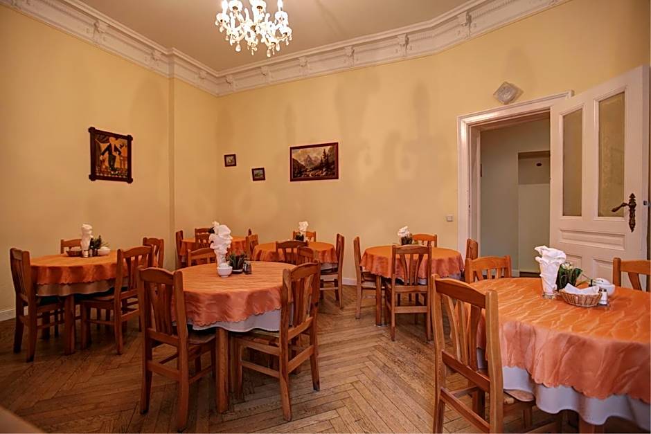 Hotel Pension Bernstein am Kurfürstendamm