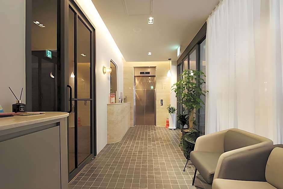 Gwangyang Seven Bricks Hotel