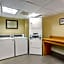 La Quinta Inn & Suites by Wyndham Raleigh/Durham Southpoint