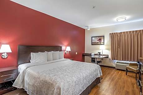 Superior King Room Pet Free Smoke Free