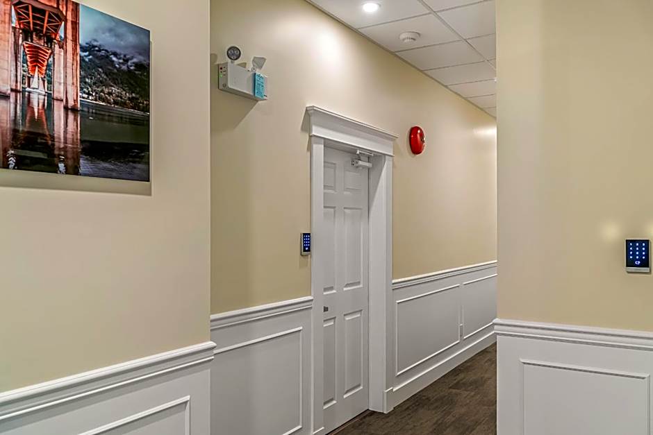 Stirling All Suites Hotel