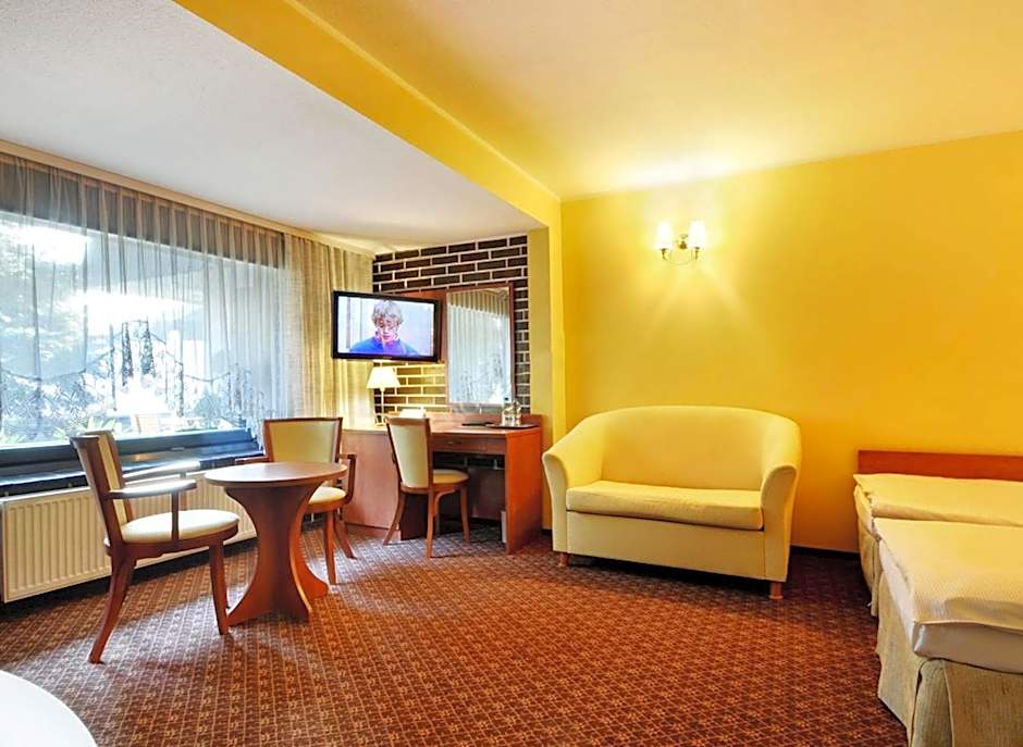 Hotel Astra Tajemniczy Ogród