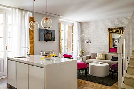 Two-Bedroom Deluxe Apartment