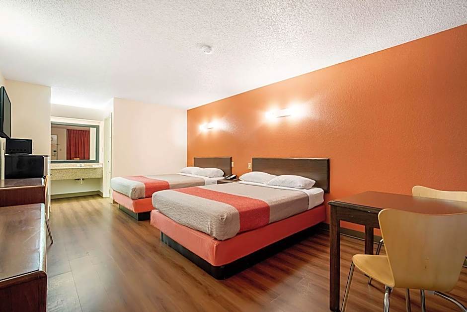 Motel 6-Covington, TN