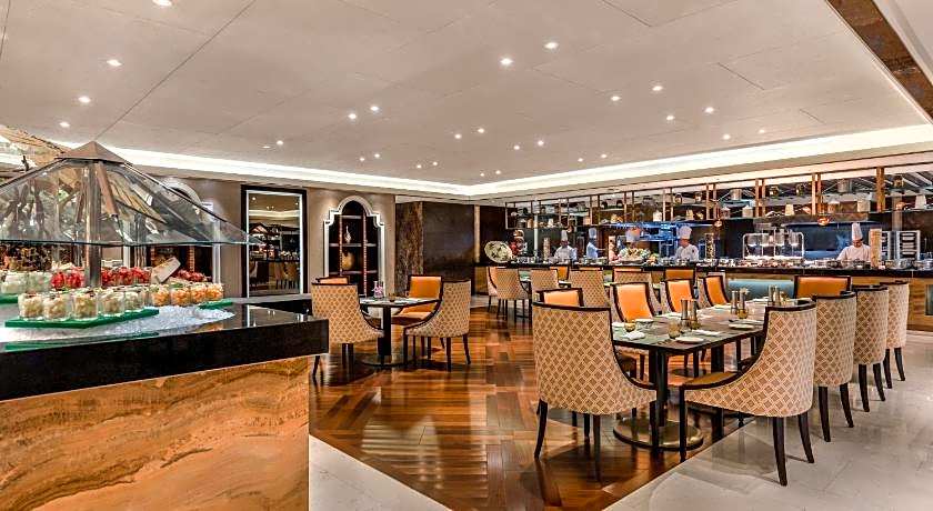 Dusit Thani Abu Dhabi Hotel