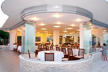 Dogan Beach Resort & Spa Hotel