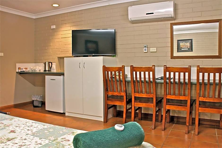 Barcaldine Country Motor Inn