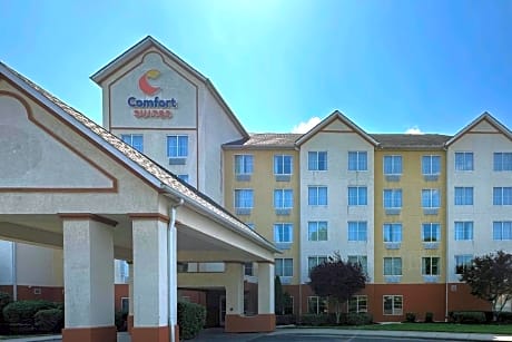 Comfort Suites Airport