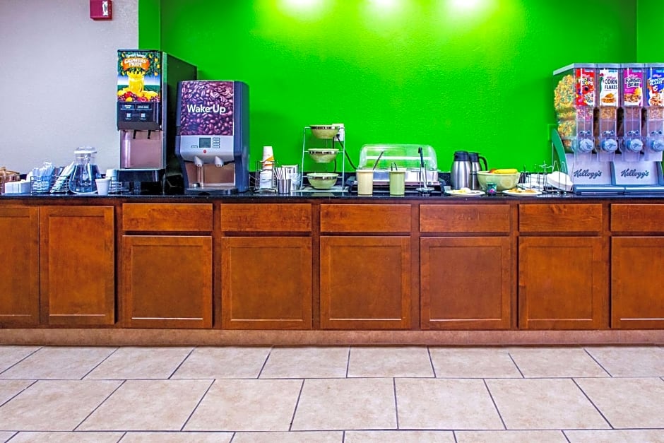 Quality Inn Moore - Oklahoma City