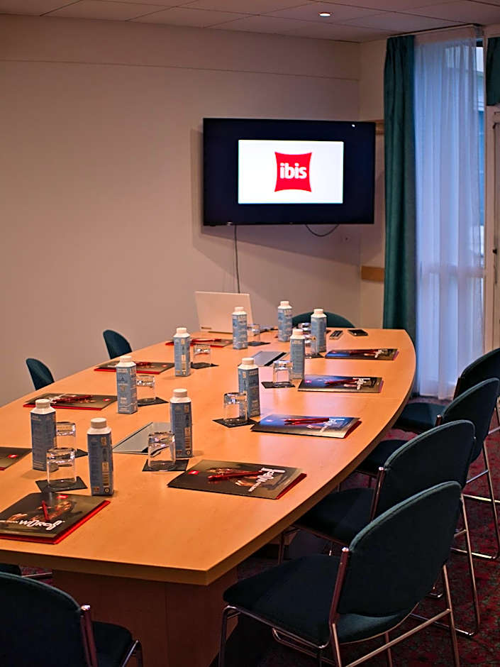 ibis Chartres Ouest Luce