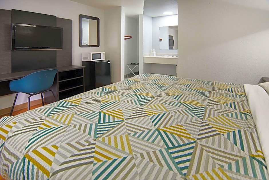 Motel 6-Red Oak, TX - Dallas