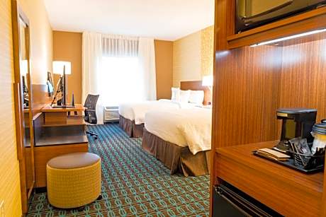 Queen Room with Two Queen Beds - Hearing Accessible