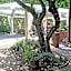 Morris House Hotel - Bed And Breakfast