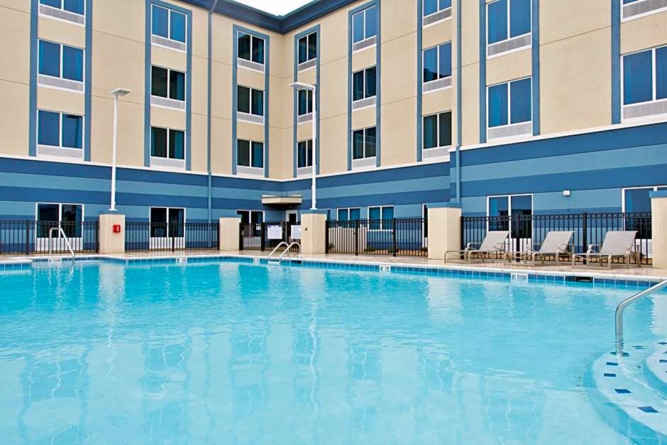 Holiday Inn Express & Suites Warner Robins North West By IHG