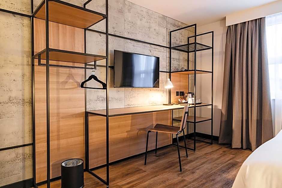 ibis Coleraine Riverside