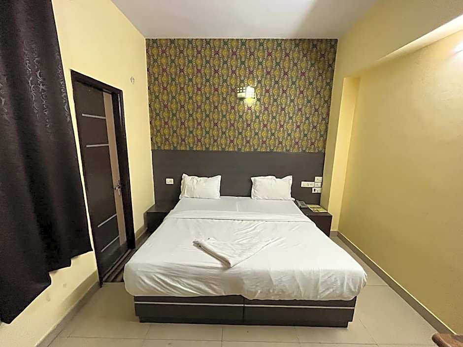 FabExpress Sunshine Residency II