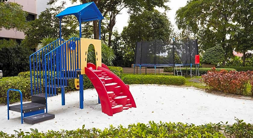 Riverine Place Hotel and Residence