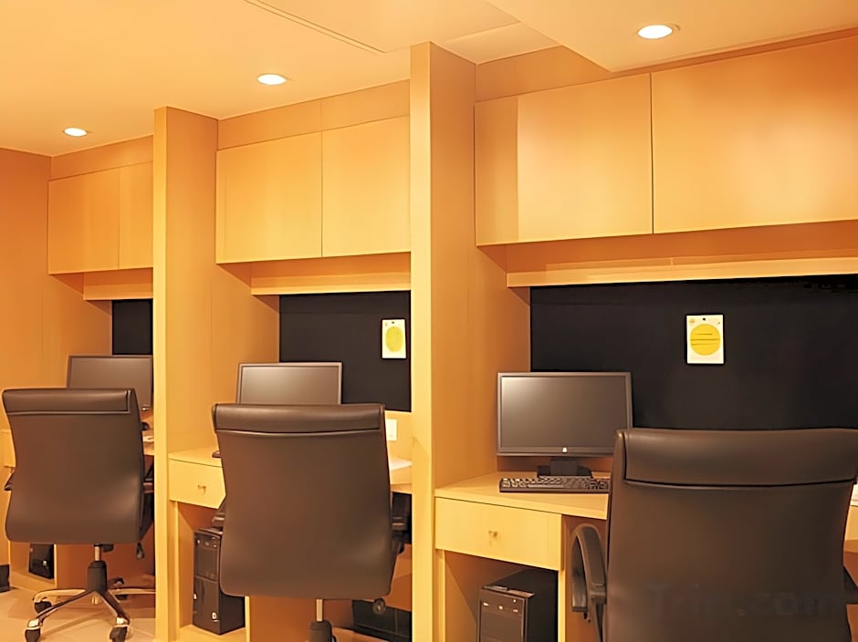 Lemon Tree Hotel Banjara Hills