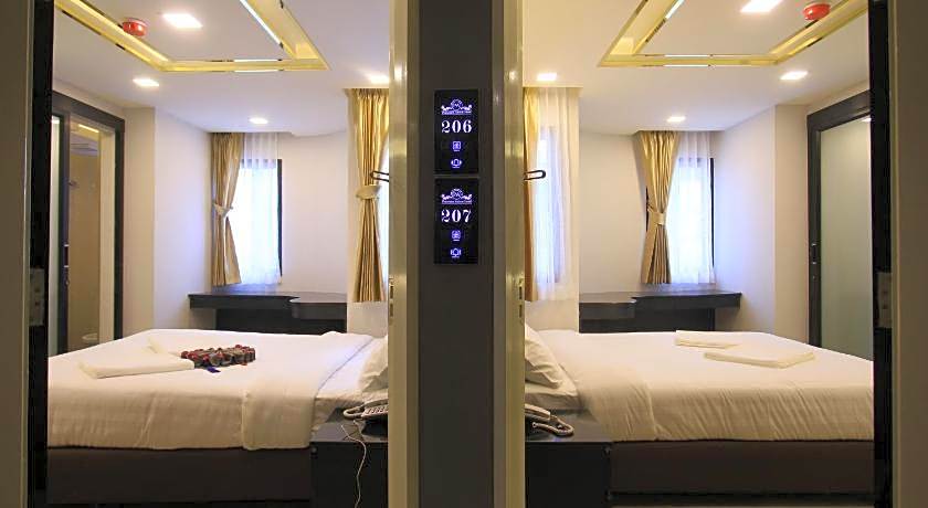 Pratunam Atrium Hotel