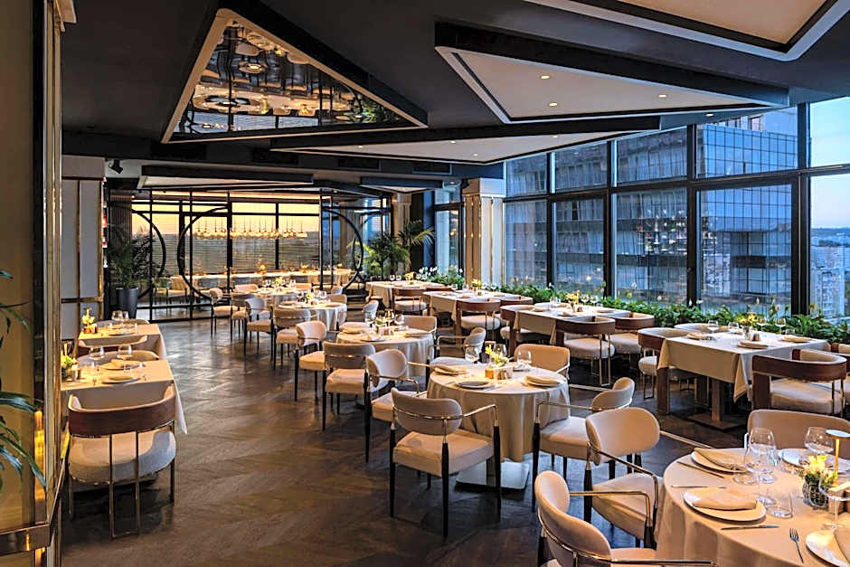 RADISSON BLU LEOGRAND HOTEL