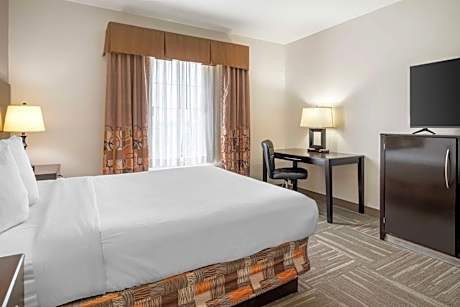 Queen Room - Mobility Accessible/Non-Smoking