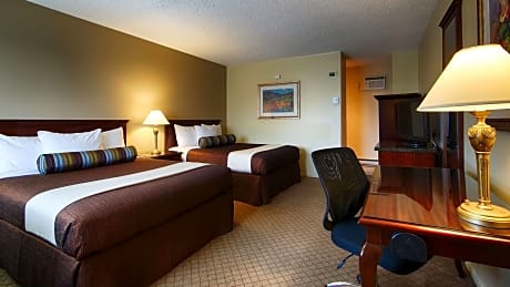 Deluxe Room with Two Queen Beds - Pet Friendly/Non-Smoking