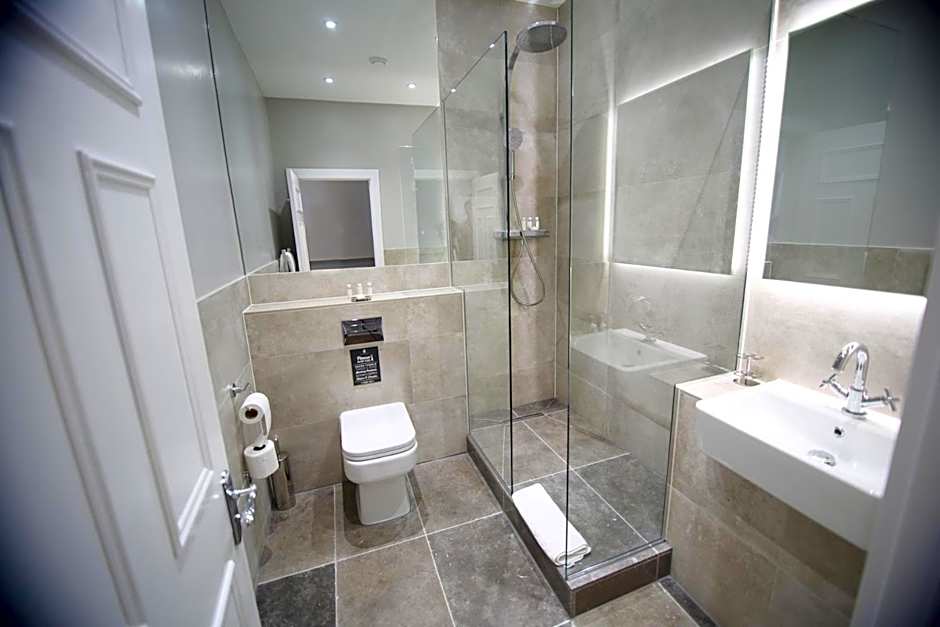 Hatton Court Hotel