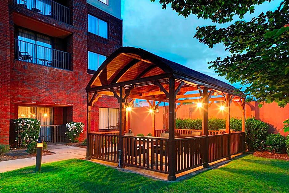 Courtyard by Marriott Anniston Oxford