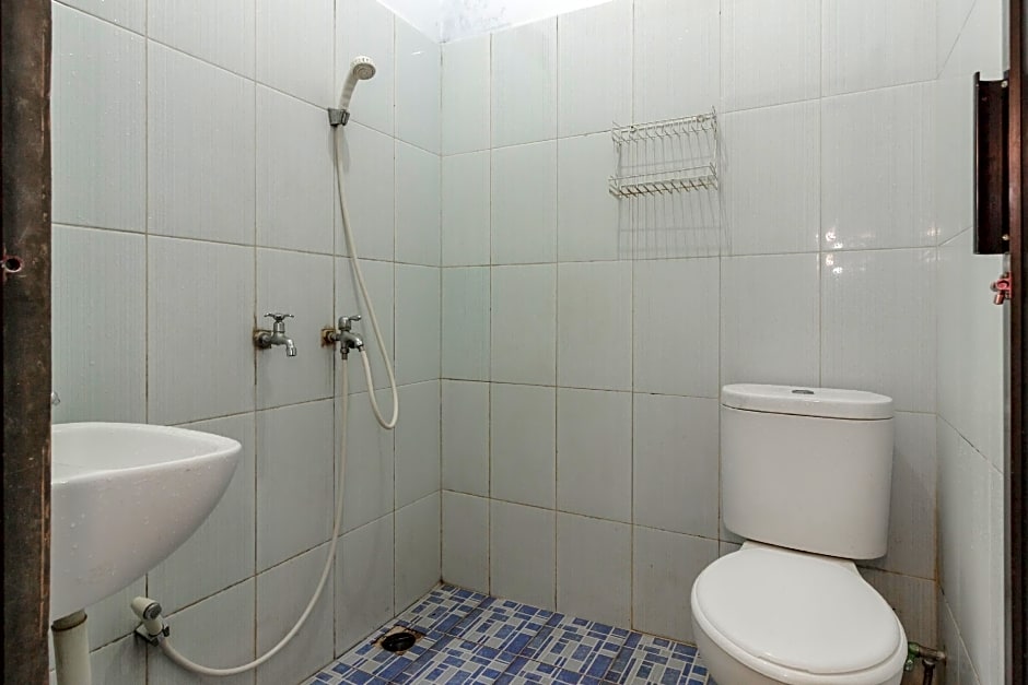 RedDoorz @ Malalayang 2 Manado