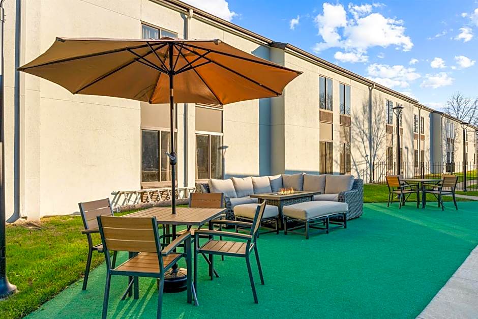 Best Western Courtview Hotel