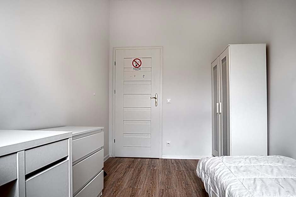 Jaracza 15 prywatne pokoje