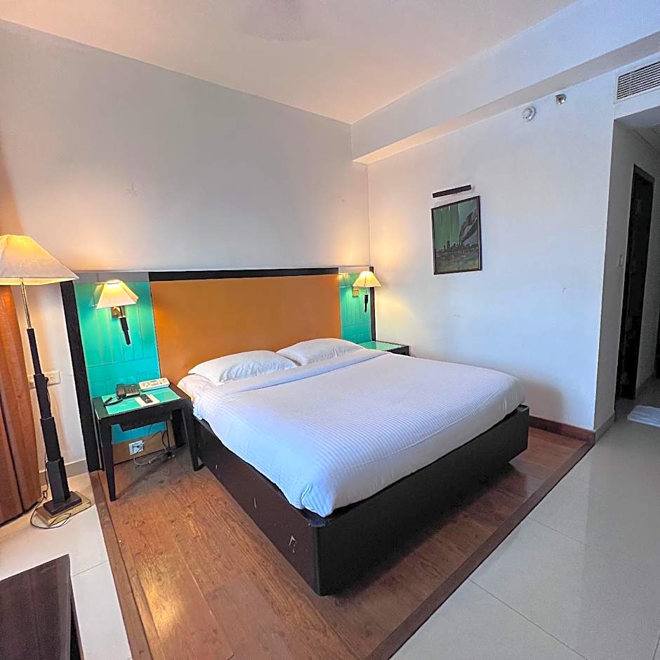 The Mercy Luxury Business Hotel