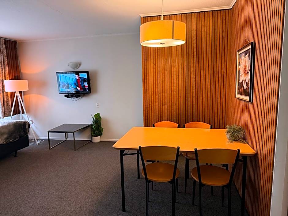 Photo 1 of 47 of Aalton Motel
