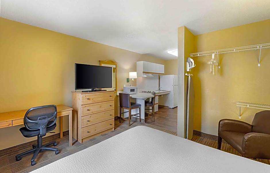 Extended Stay America Suites - St. Louis - Westport - Central