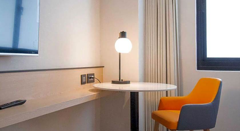 Holiday Inn Express Taipei Train Station