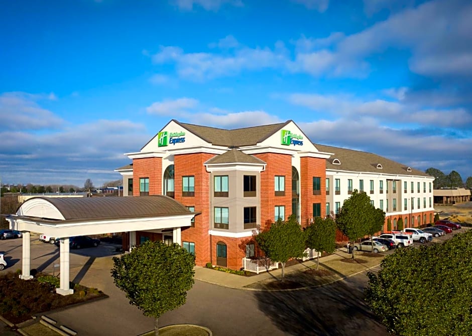 Holiday Inn Express Hotel & Suites Olive Branch