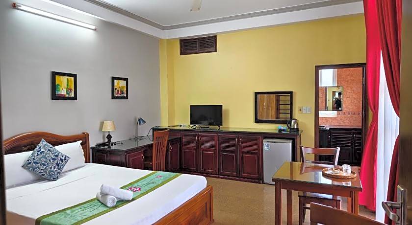 Sunny C Hotel