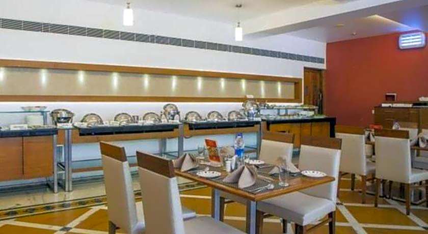 The Avenue Center Hotel