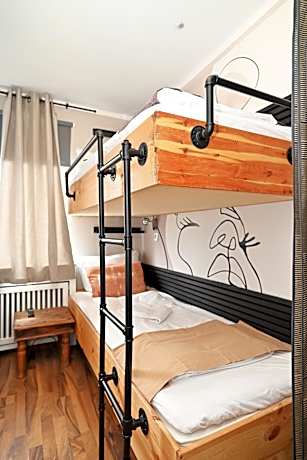 Twin Room with Shower