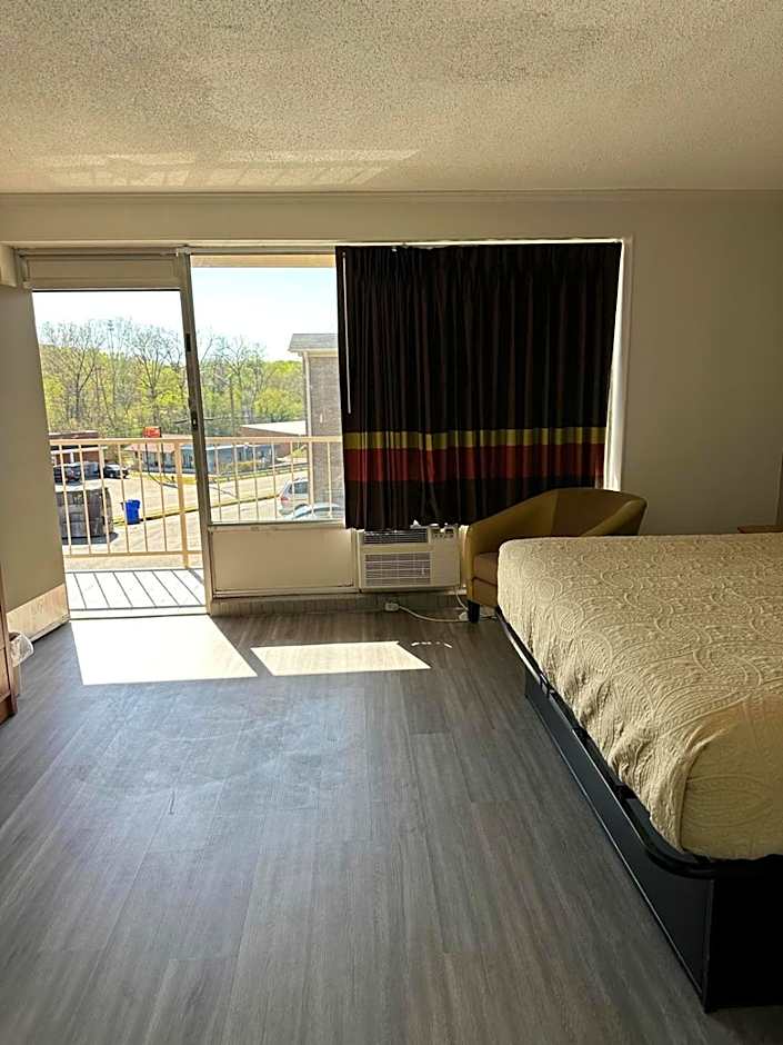 Budgetel Inn & Suites