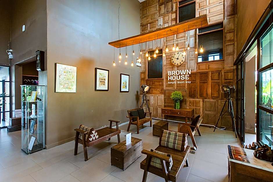 Brown House Hotel