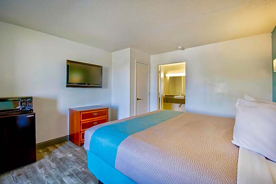 Motel 6-Grand Rivers, KY